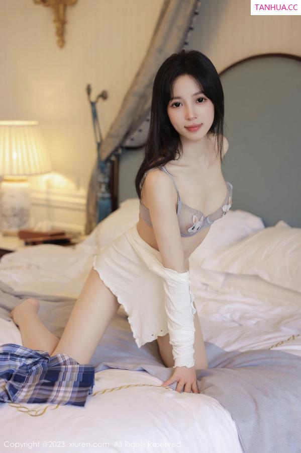 糖豆  [XiuRen]高清写真图 2023.06.19 No.6942 糖豆sisi 格子裙美腿第25张图片